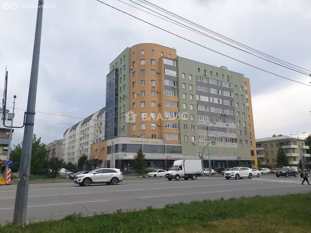 3-комнатная квартира: Челябинск, улица Первой Пятилетки, 27А (88.5 м) - Фото 0