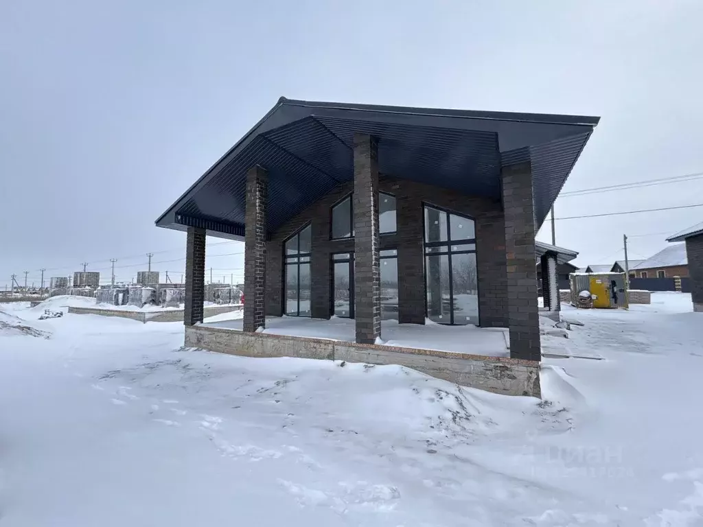 Дом в Оренбургская область, Оренбургский район, с. Благословенка ул. ... - Фото 1