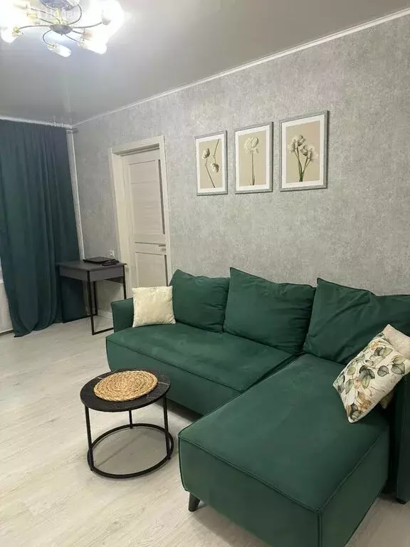 3-комнатная квартира: Пермь, Коломенская улица, 15 (52.9 м) - Фото 1