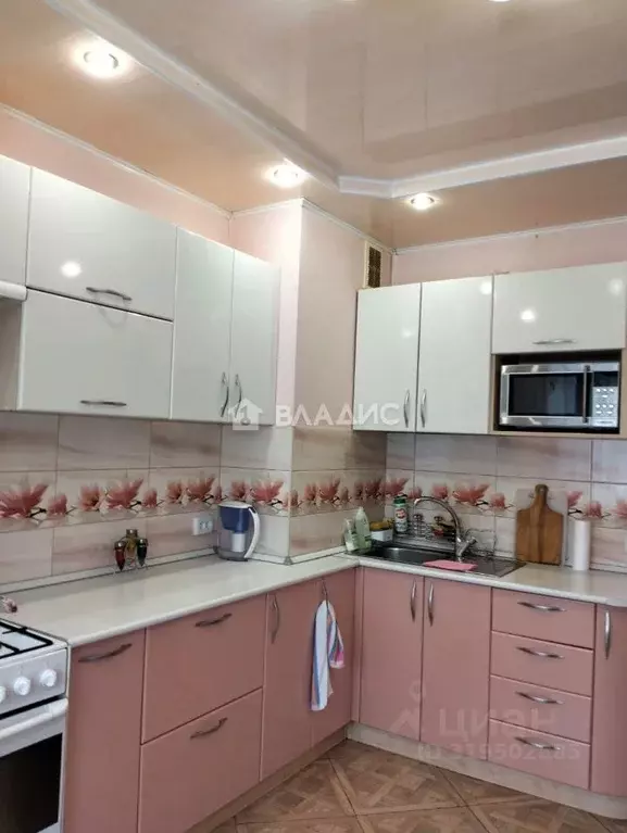 3-к кв. Саратовская область, Балаково ул. Факел Социализма, 22 (64.0 ... - Фото 1