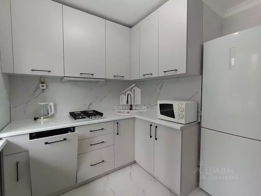 3-к кв. Калининградская область, Калининград ул. Фрунзе, 72А (67.0 м) - Фото 0