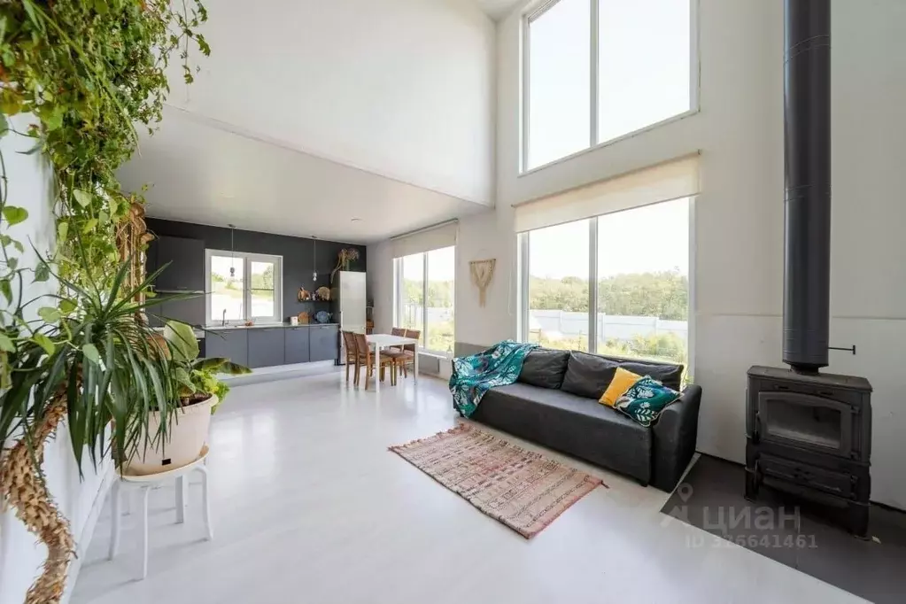 Дом в Ленинградская область, Ломоносовский район, д. Гостилицы ул. ... - Фото 1