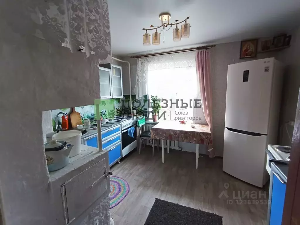 Дом в Красноярский край, Большемуртинско-Сухобузимский округ, с. ... - Фото 1