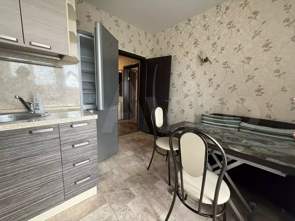 1-к. квартира, 40 м, 7/14 эт. - Фото 1