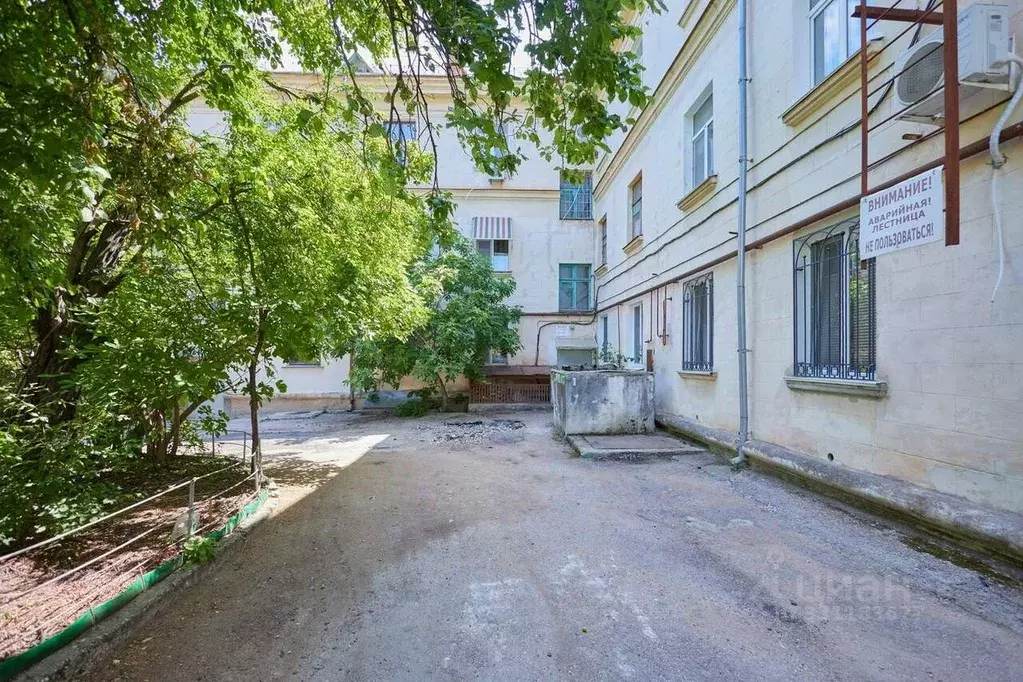 2-к кв. Севастополь ул. Ленина, 40 (72.4 м) - Фото 0