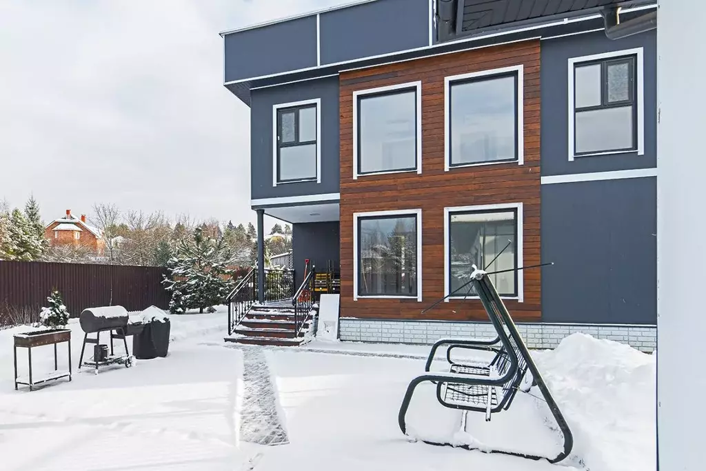 Дом в Московская область, Химки городской округ, д. Голиково ул. ... - Фото 1