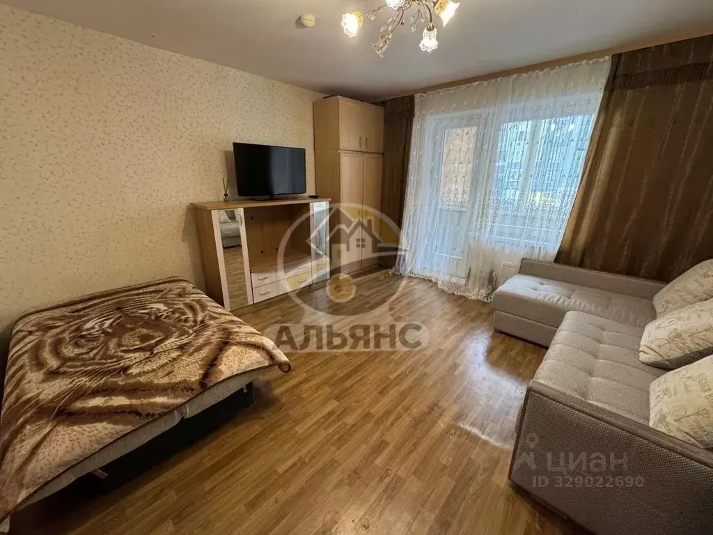 2-к кв. Ямало-Ненецкий АО, Новый Уренгой Сибирская ул., 65 (58.0 м) - Фото 1