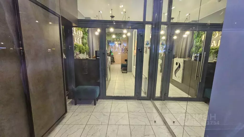 Торговая площадь в Санкт-Петербург ул. Парфеновская, 14к1 (77 м) - Фото 2