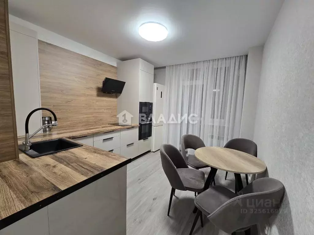 2-к кв. Калининградская область, Калининград Флотская ул., 9 (66.64 м) - Фото 1