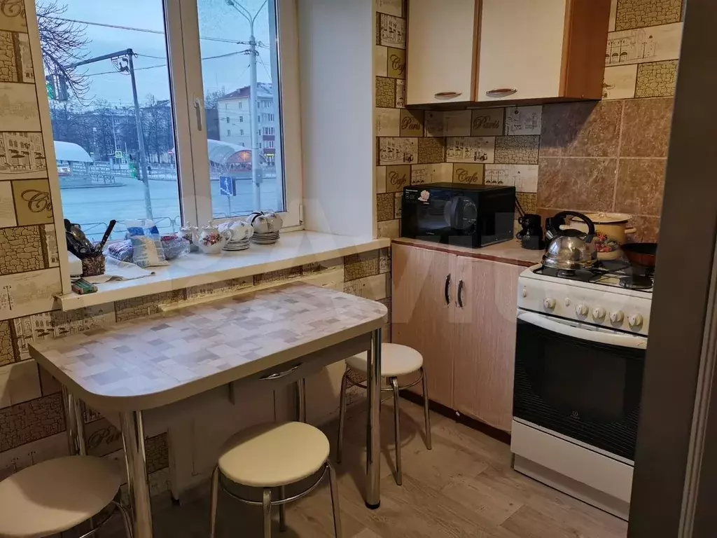 2-к. квартира, 45 м, 2/5 эт. - Фото 0