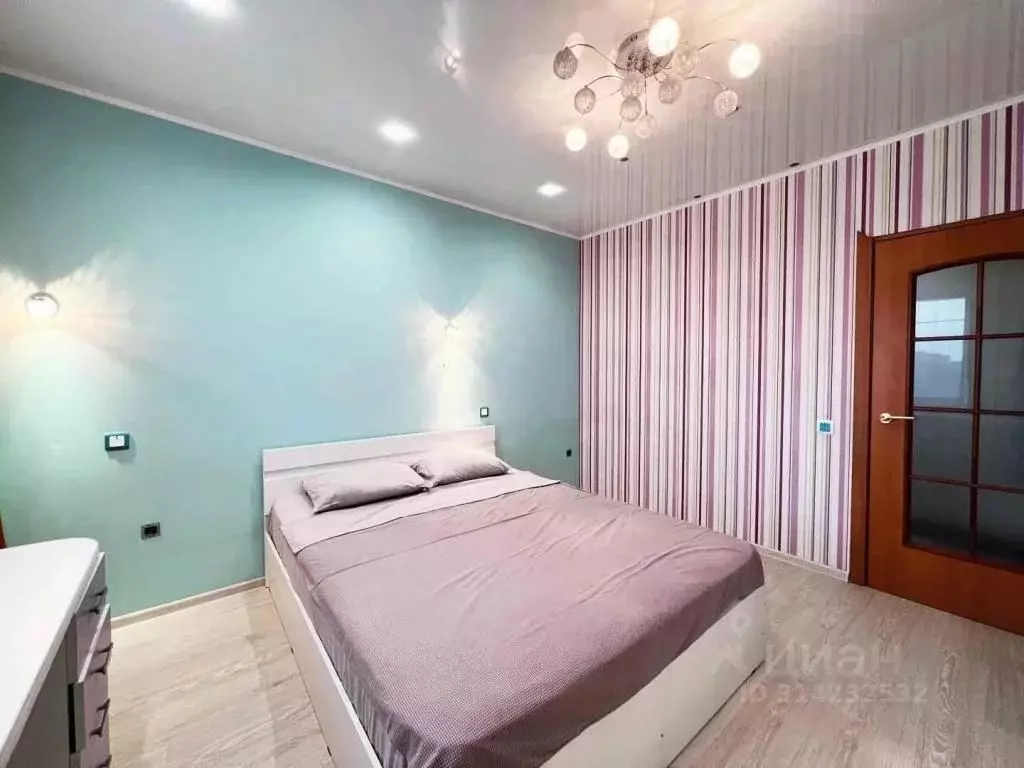 2-к кв. Тюменская область, Тюмень ул. Мельникайте, 136 (60.0 м) - Фото 0