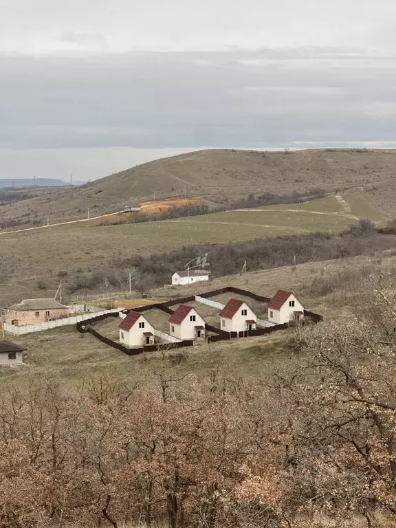 Дом в Крым, Бахчисарайский район, Тенистовское с/пос, с. Суворово ул. ... - Фото 1