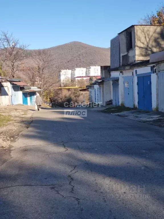 Гараж в Краснодарский край, Туапсе Лазурная ул., 46А (27 м) - Фото 2