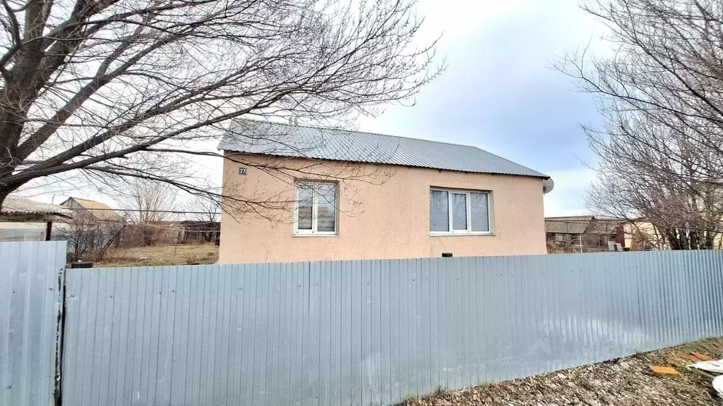 Дом в Саратовская область, Воскресенский район, Елшанское ... - Фото 1