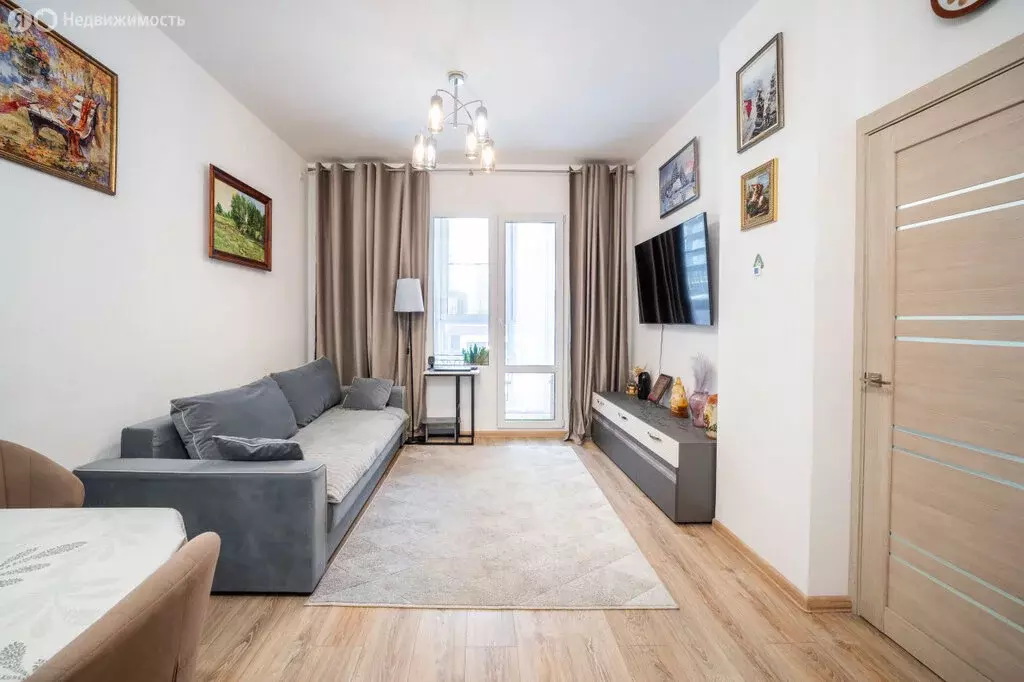 3-комнатная квартира: Екатеринбург, улица Владимира Высоцкого, 7А ... - Фото 2