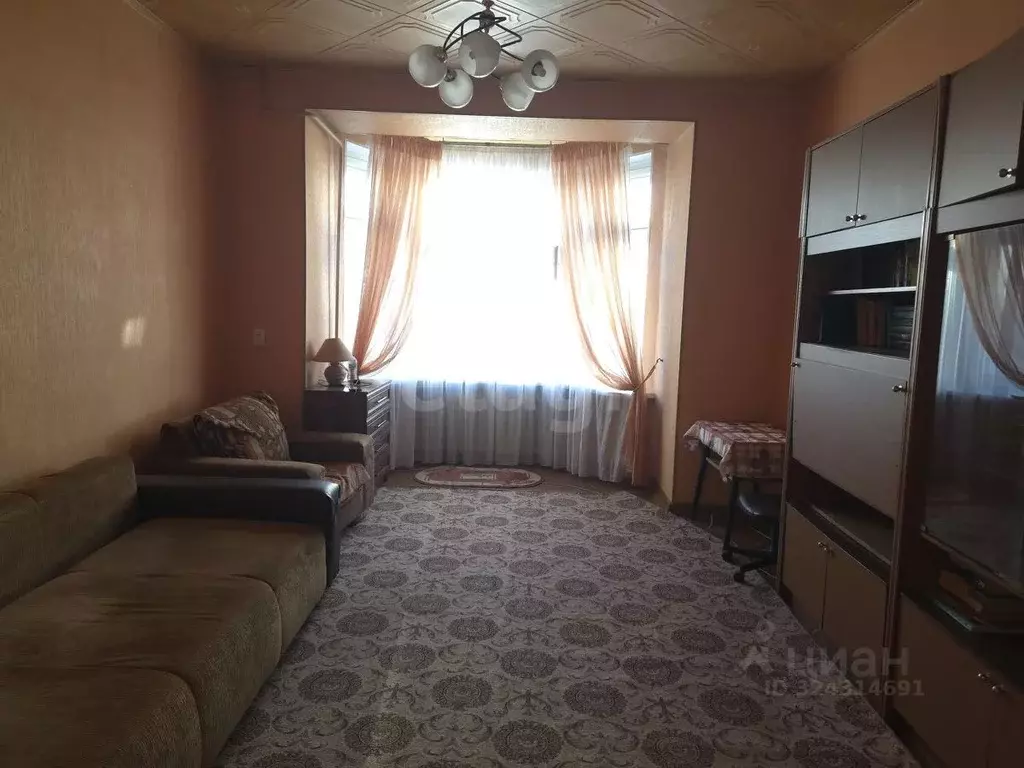 3-к кв. Вологодская область, Череповец ул. Металлургов, 9 (81.7 м) - Фото 1