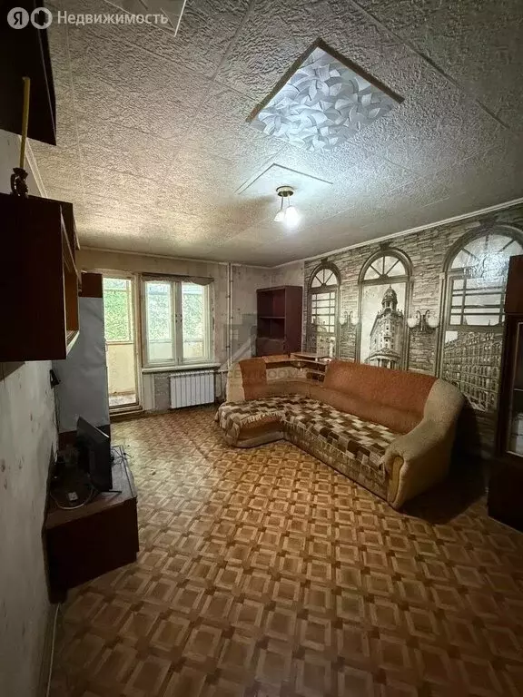 Квартира-студия: Зеленодольск, улица Фрунзе, 5 (50 м) - Фото 0