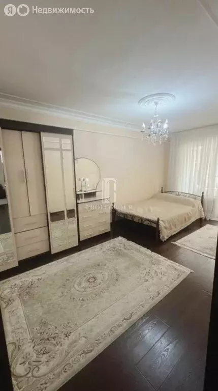 2-комнатная квартира: Махачкала, проспект Имама Шамиля, 79 (68 м) - Фото 1