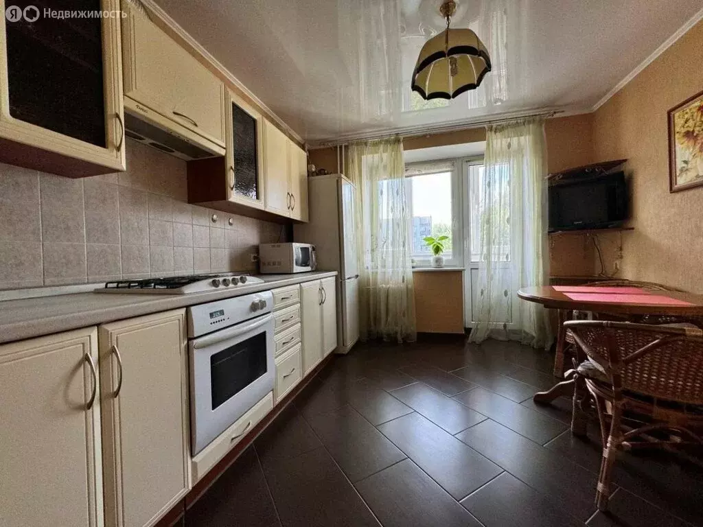 2-комнатная квартира: Калининград, улица Белинского, 61А (53.2 м) - Фото 0