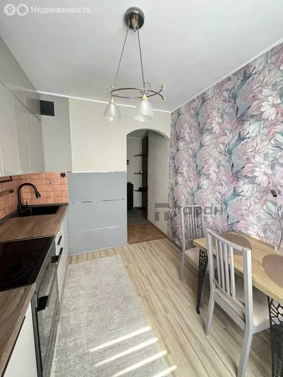 3-комнатная квартира: Челябинск, улица Чичерина, 30 (68 м) - Фото 2