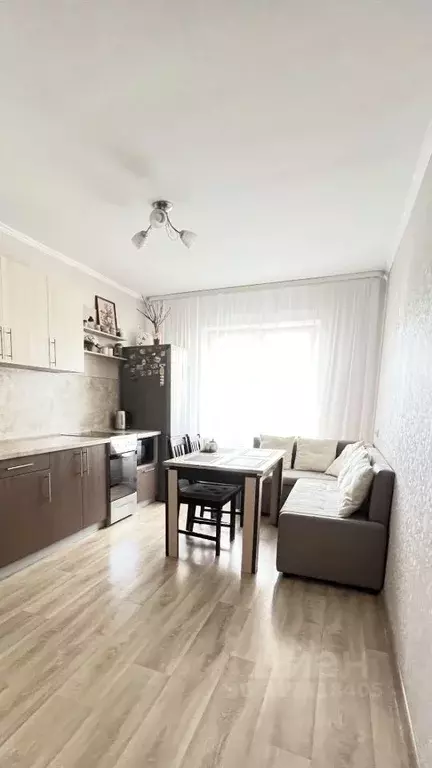 1-к кв. Омская область, Омск просп. Космический, 14В (36.3 м) - Фото 1