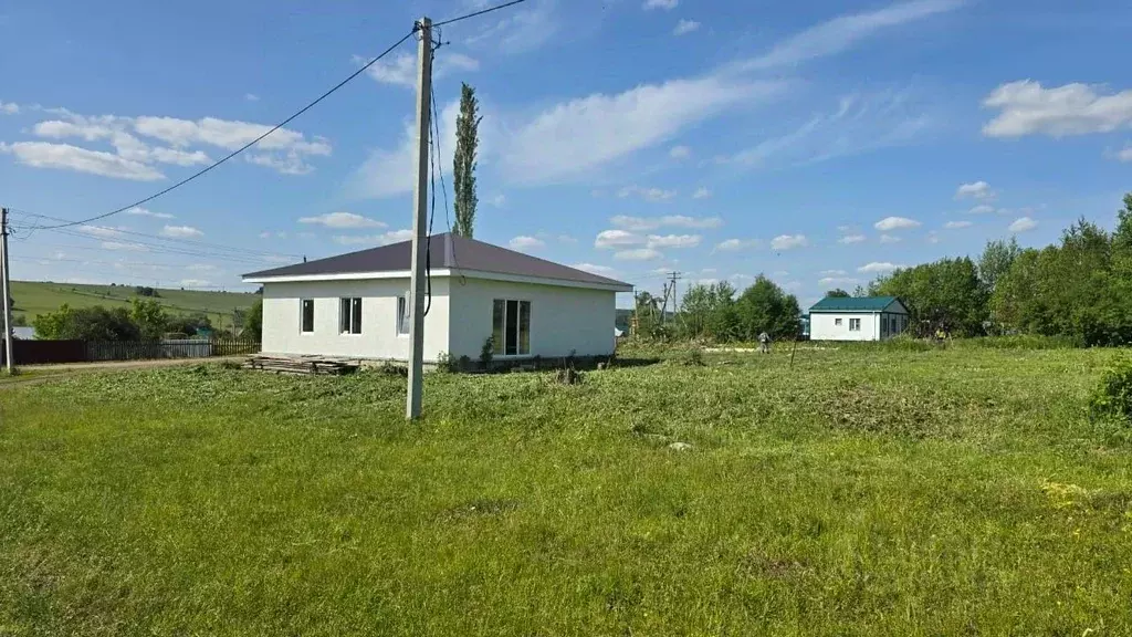 Дом в Башкортостан, Иглинский район, Акбердинский сельсовет, д. Урунда ... - Фото 0