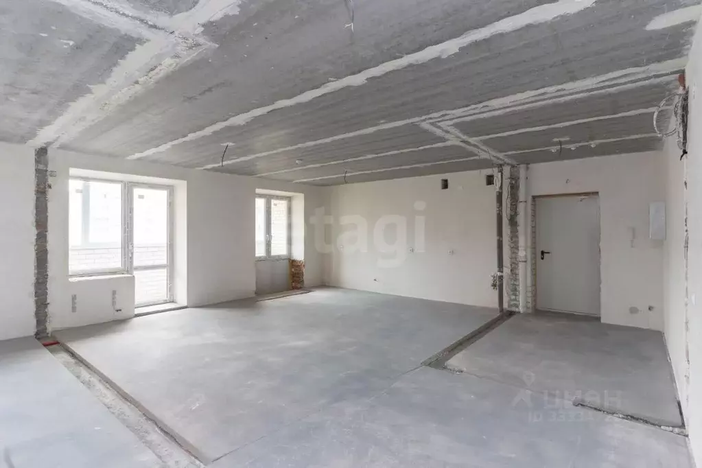 3-к кв. Тюменская область, Тюмень ул. Раушана Абдуллина, 7 (119.5 м) - Фото 1