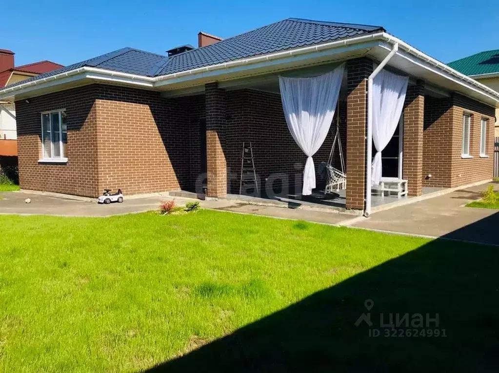 Дом в Саратовская область, Балашов Советская ул., 128/16 (100 м) - Фото 1