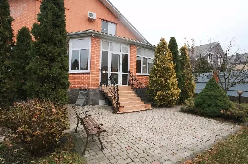 Дом в Ставропольский край, Ставрополь № 35 мкр, ул. Зеленодольская, 12 ... - Фото 1
