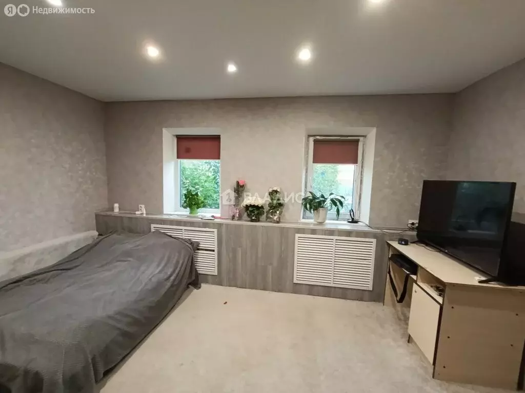 Дом в село Крапивное, улица Победы (50 м) - Фото 1