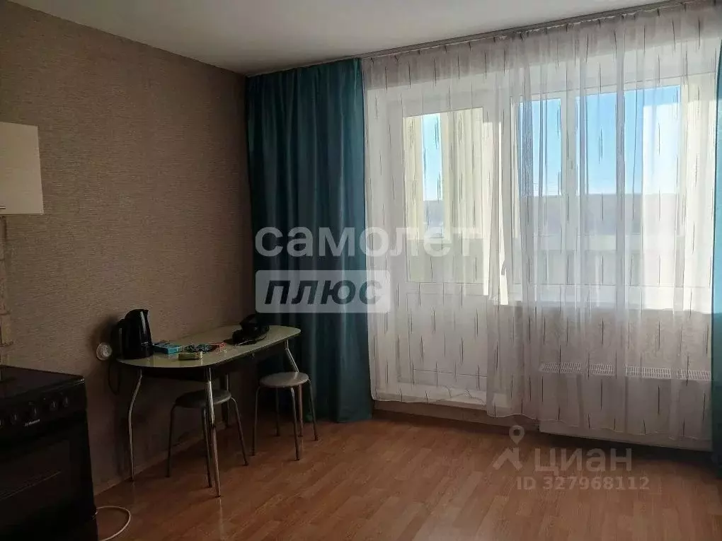 Студия Челябинская область, Челябинск ул. Петра Столыпина, 7 (34.0 м) - Фото 1