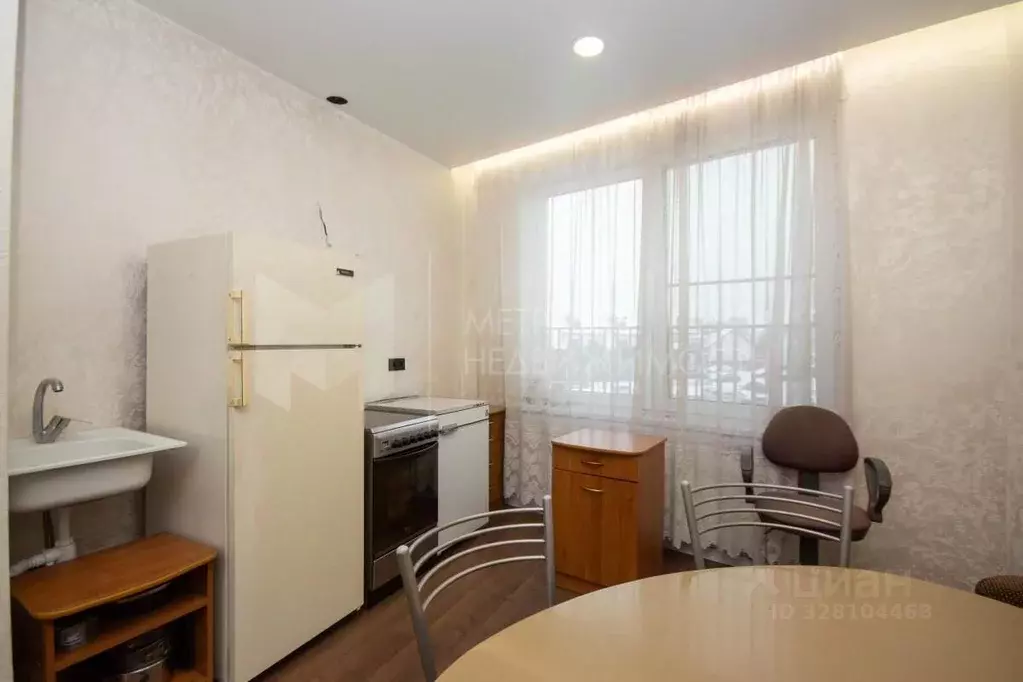 1-к кв. Тюменская область, Тюмень ул. Фармана Салманова, 3 (40.9 м) - Фото 1