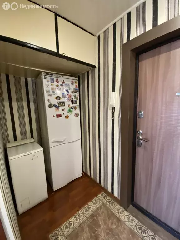 4-комнатная квартира: Октябрьский, 25-й микрорайон, 16 (61.4 м) - Фото 2