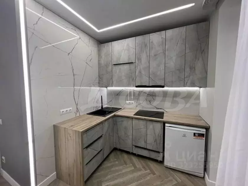 1-к кв. Тюменская область, Тюмень ул. Тимофея Чаркова, 69 (31.0 м) - Фото 1