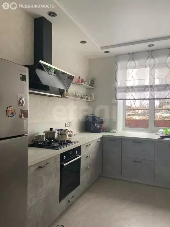 Дом в Энгельс, улица Матросова, 22 (180 м) - Фото 1