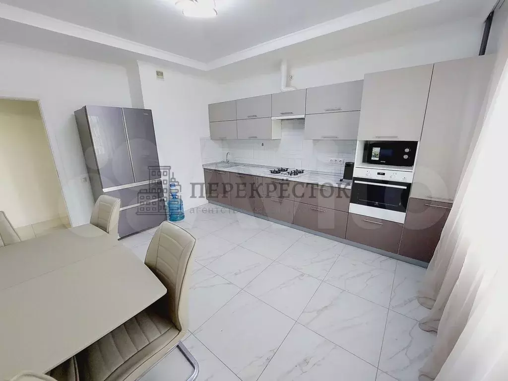 2-к. квартира, 90 м, 5/9 эт. - Фото 0