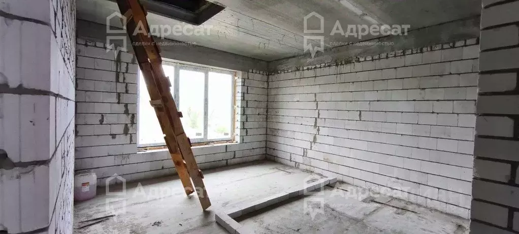 Дом в Волгоградская область, Волгоград Дунайская ул. (280 м) - Фото 0