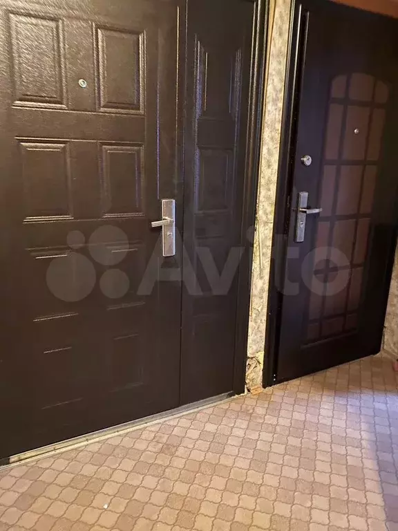 Комната 17 м в 3-к., 1/3 эт. - Фото 1