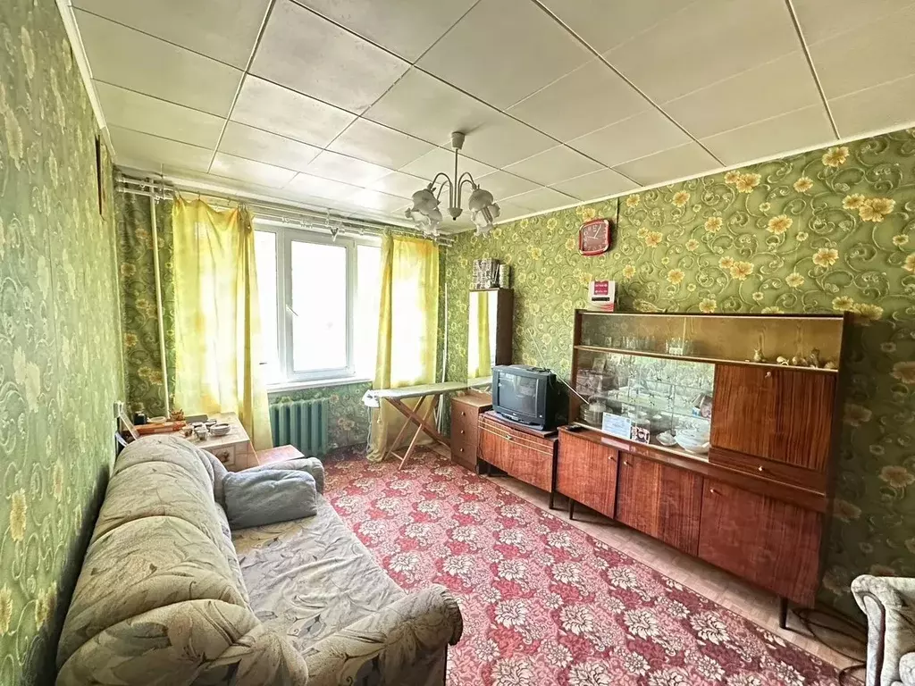 2-к кв. Ленинградская область, Тихвин 5-й мкр, 1 (44.0 м) - Фото 1