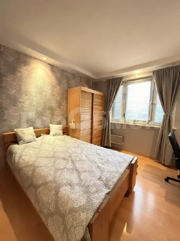 Продается 3-комнатная квартира - Фото 1