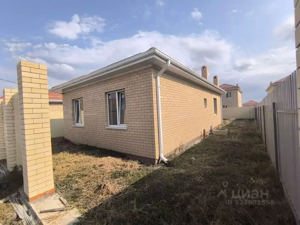 Дом в Краснодарский край, Динской район, Южно-Кубанское с/пос, пос. ... - Фото 1