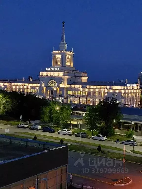 2-к кв. Волгоградская область, Волгоград ул. Пархоменко, 2А (67.0 м) - Фото 0