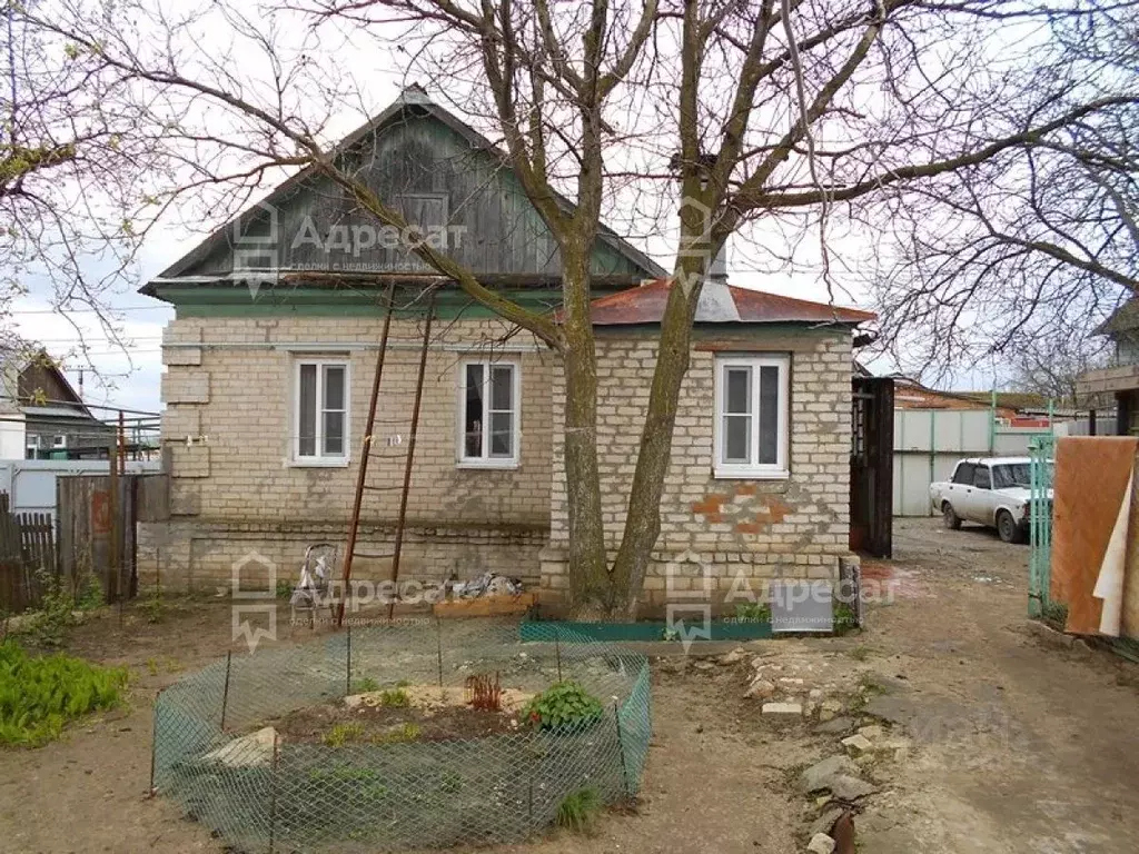 Дом в Волгоградская область, Волгоград ул. Антонина Дворжака (70 м) - Фото 1