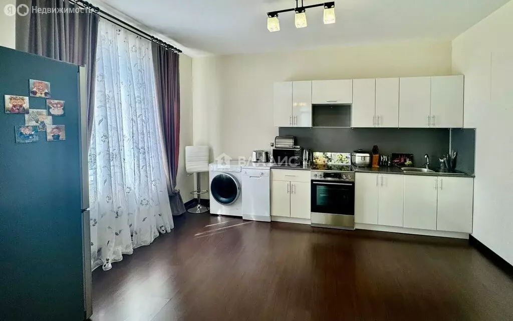 3-комнатная квартира: деревня Анкудиновка, Русская улица, 1 (72.2 м) - Фото 0
