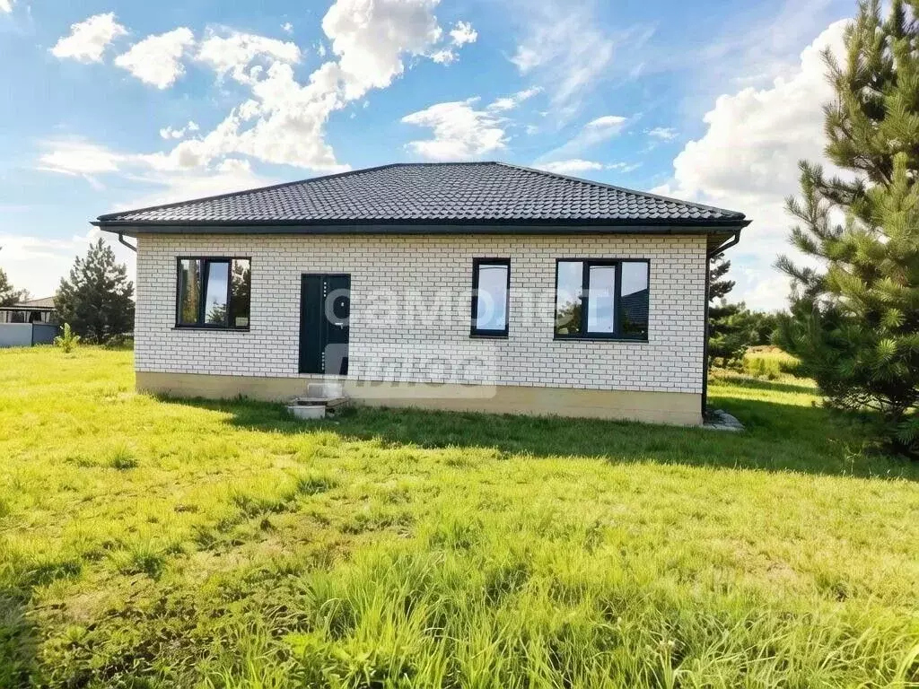 Дом в Липецкая область, Липецк ул. Аллейная (100 м) - Фото 1