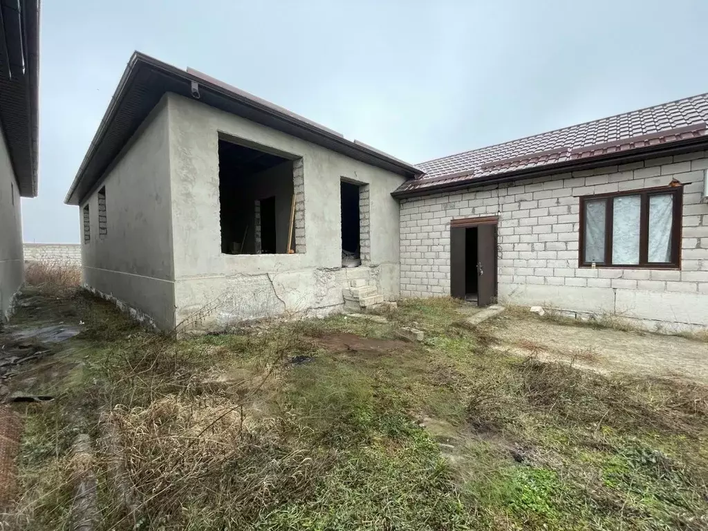 Дом в Кабардино-Балкария, Чегемский район, с. Чегем-Второй ул. ... - Фото 1