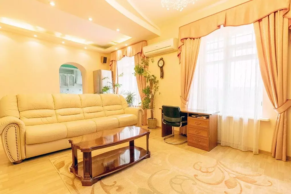 3-к кв. Волгоградская область, Волжский Фонтанная ул., 6 (100.0 м) - Фото 0