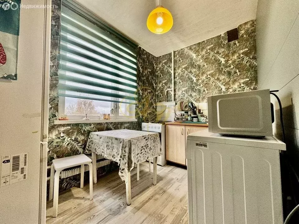 3-комнатная квартира: Клин, Клинская улица, 4к2 (61.4 м) - Фото 1