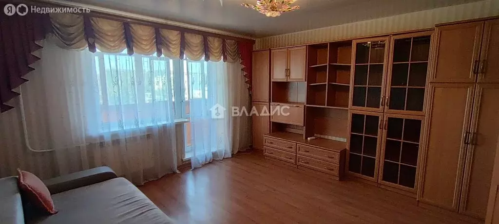 3-комнатная квартира: Тобольск, 10-й микрорайон, 2 (65.1 м) - Фото 1