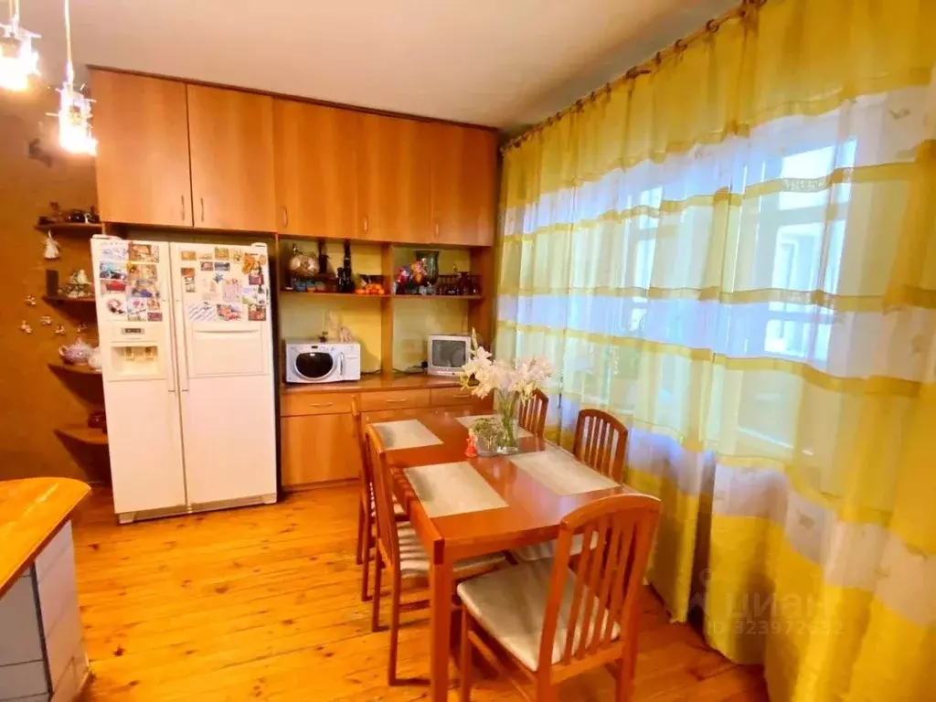 3-к кв. Кемеровская область, Новокузнецк ул. Кирова, 111 (112.9 м) - Фото 1